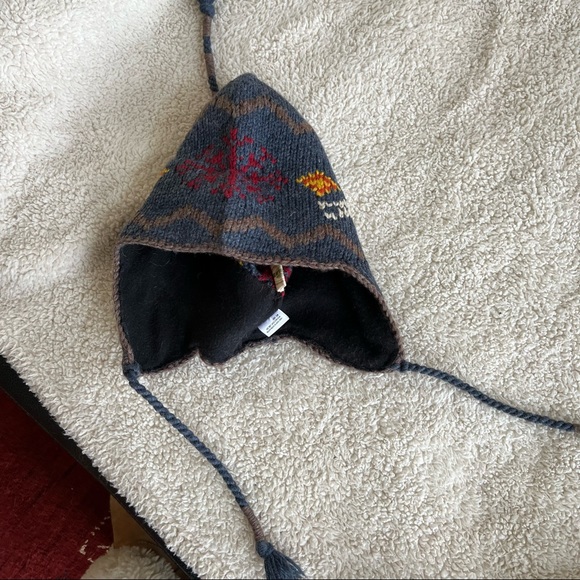 Peruvian reindeer tassel hat wool with felt lining Lake of the Isles - Picture 3 of 5